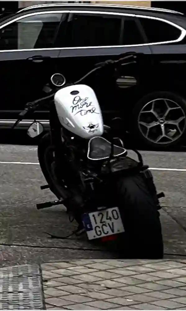 Moto HARLEY DAVIDSON SPORTSTER 883R de seguna mano del año 2008 en A Coruña