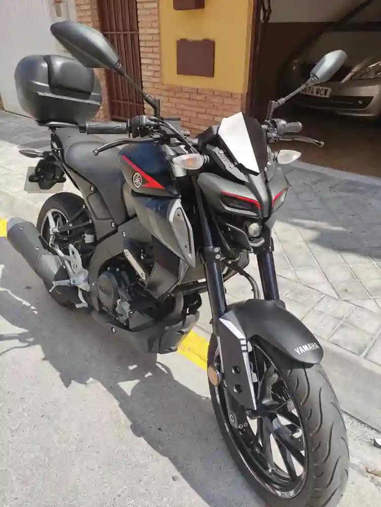 Moto YAMAHA MT 125 ABS de seguna mano del año 2021 en Granada