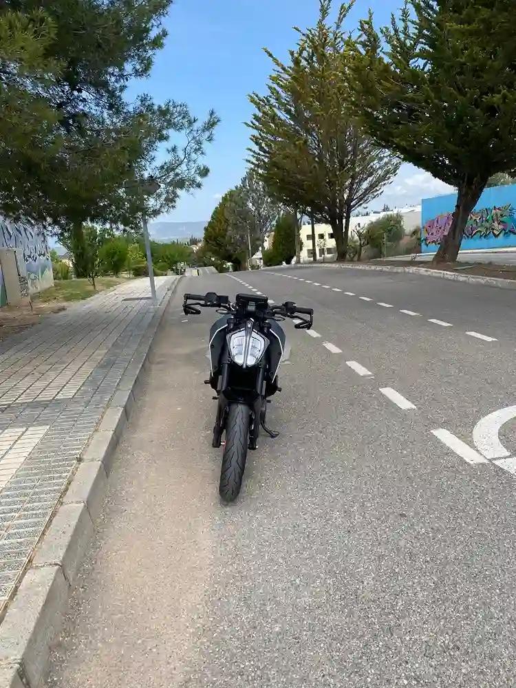 Moto KTM 390 DUKE de seguna mano del año 2022 en Granada