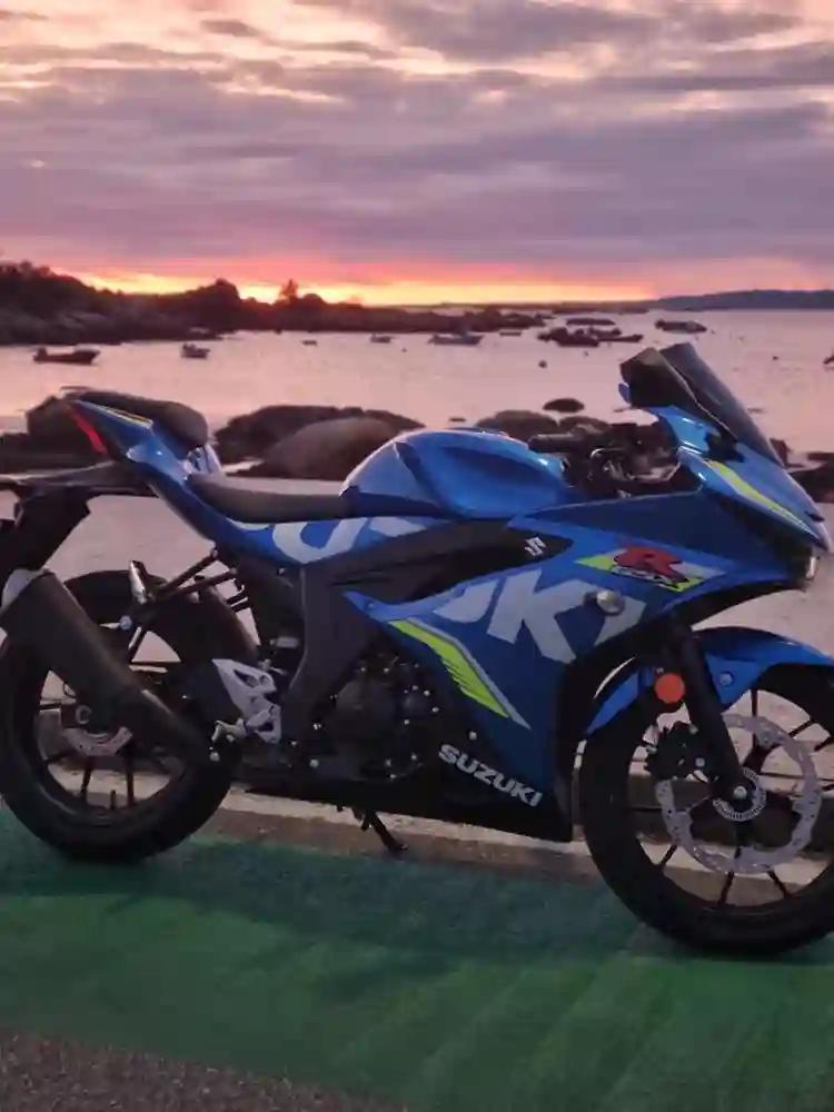 Moto SUZUKI GSX R125 ABS de seguna mano del año 2019 en Pontevedra
