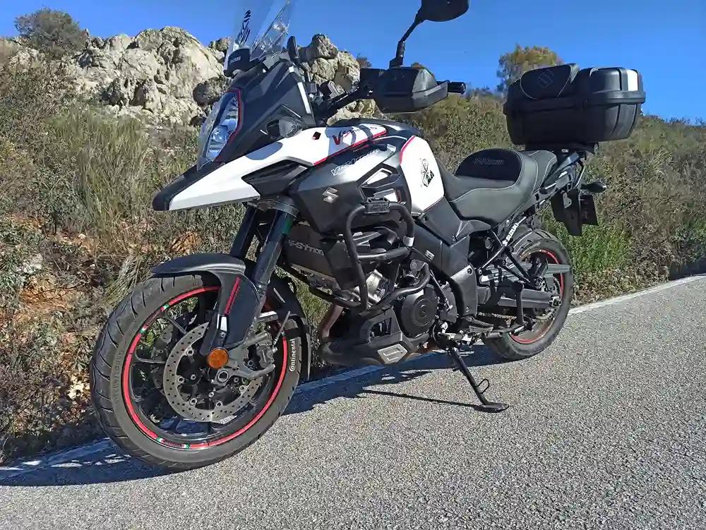 Moto SUZUKI V-STROM 1000 ABS de seguna mano del año 2019 en Cáceres
