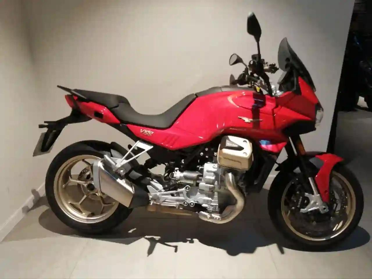 Moto MOTO GUZZI V100 MANDELLO de seguna mano del año 2023 en Barcelona