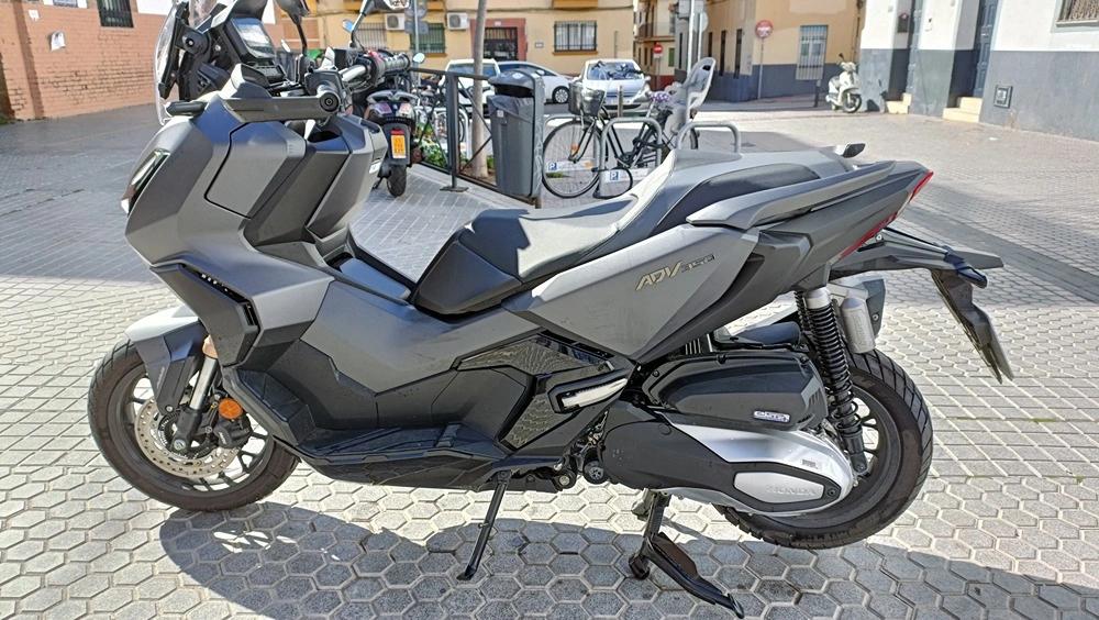 Moto HONDA ADV 350 de seguna mano del año 2022 en Sevilla