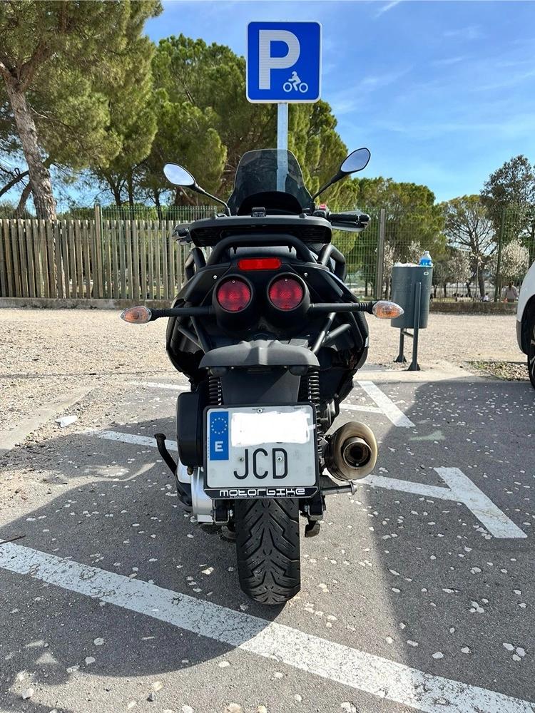 Moto GILERA FUOCO 500 IE de seguna mano del año 2015 en Barcelona