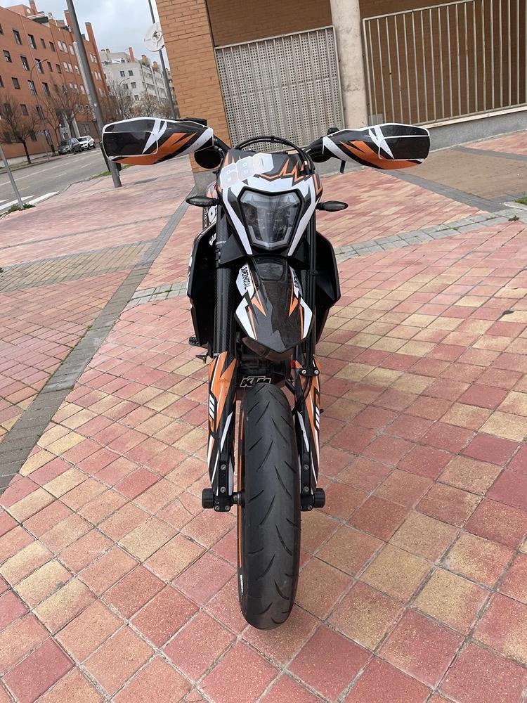 Moto KTM 690 SMC R de seguna mano del año 2019 en Madrid