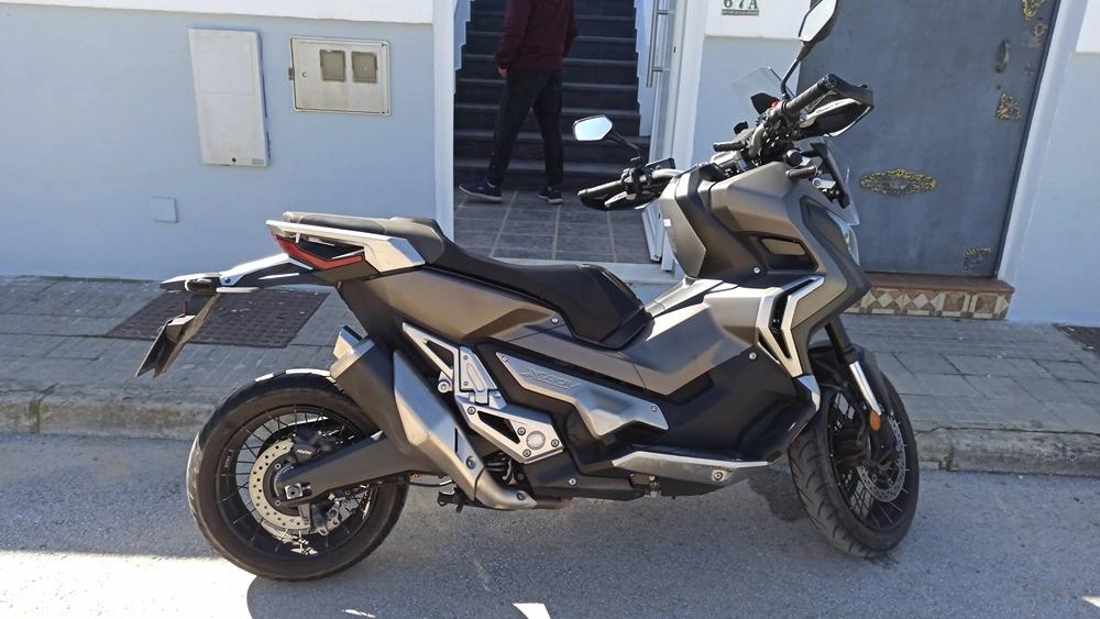 Moto HONDA X ADV 750 de seguna mano del año 2020 en Cádiz