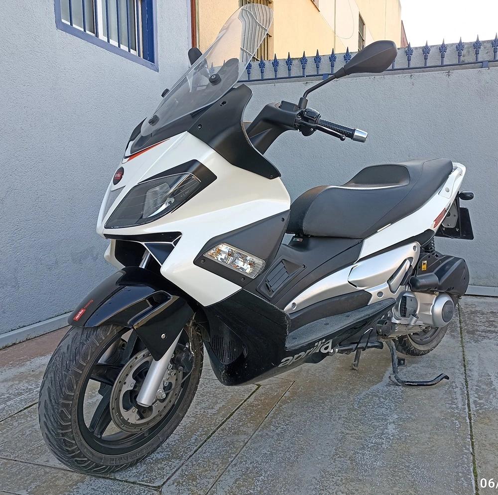 Moto APRILIA SR MAX 300 de seguna mano del año 2016 en Sevilla