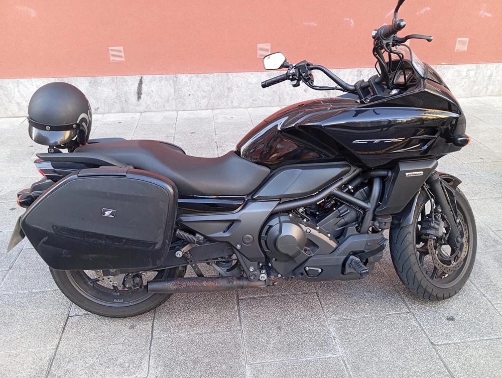 Moto HONDA CTX 700 de seguna mano del año 2014 en Bizkaia