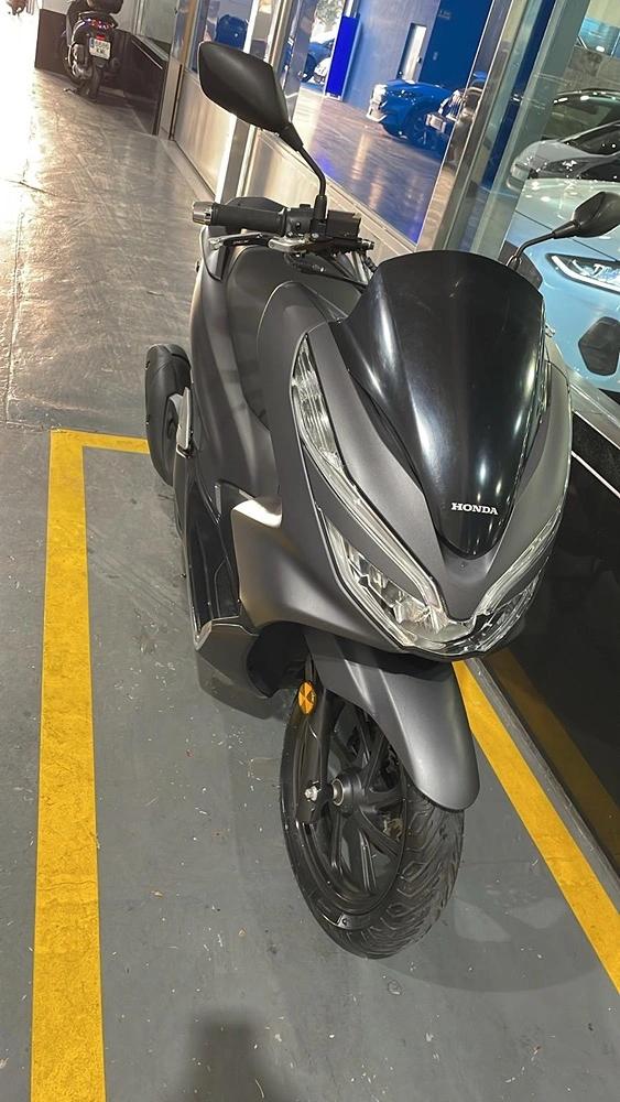 Moto HONDA PCX 125 de seguna mano del año 2019 en Málaga