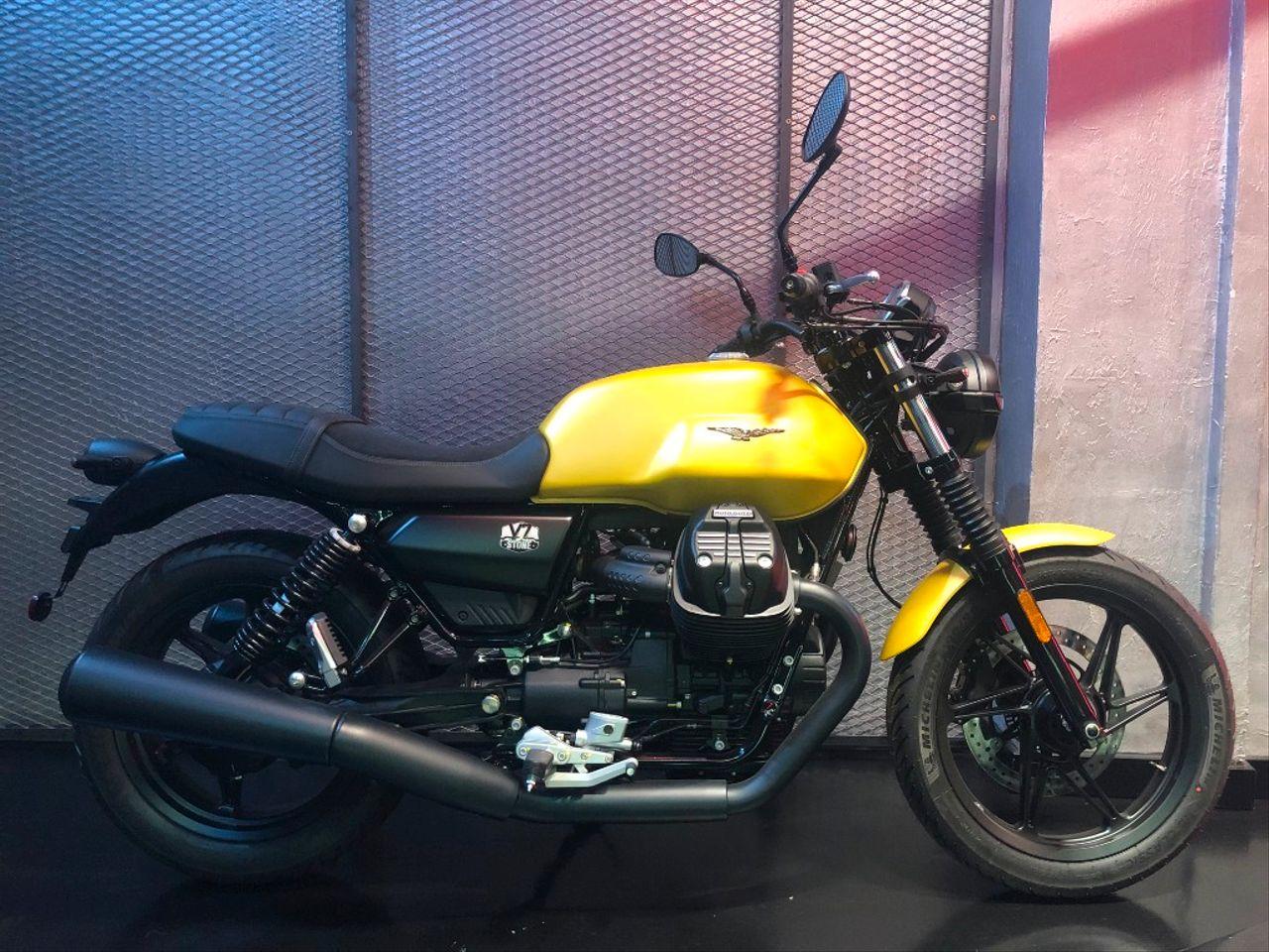 Moto MOTO GUZZI BREVA V750 de seguna mano del año 2023 en Madrid