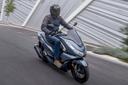 Moto HONDA PCX 125 nueva del año 2021 en Madrid