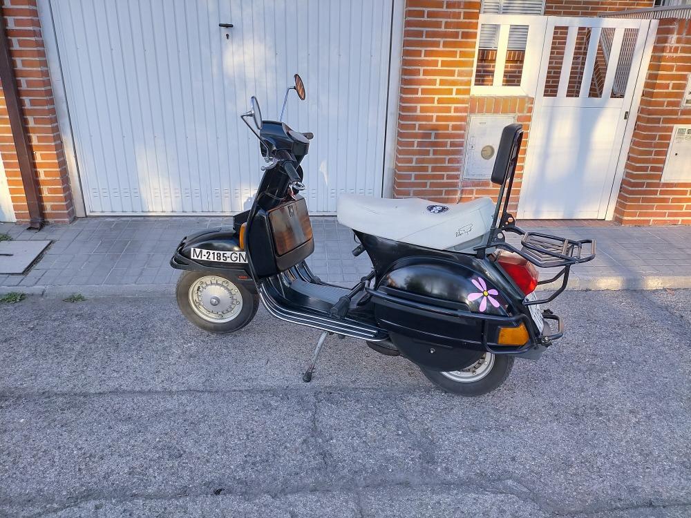 Moto VESPA PX 200 de segunda mano del año 1985 en Madrid
