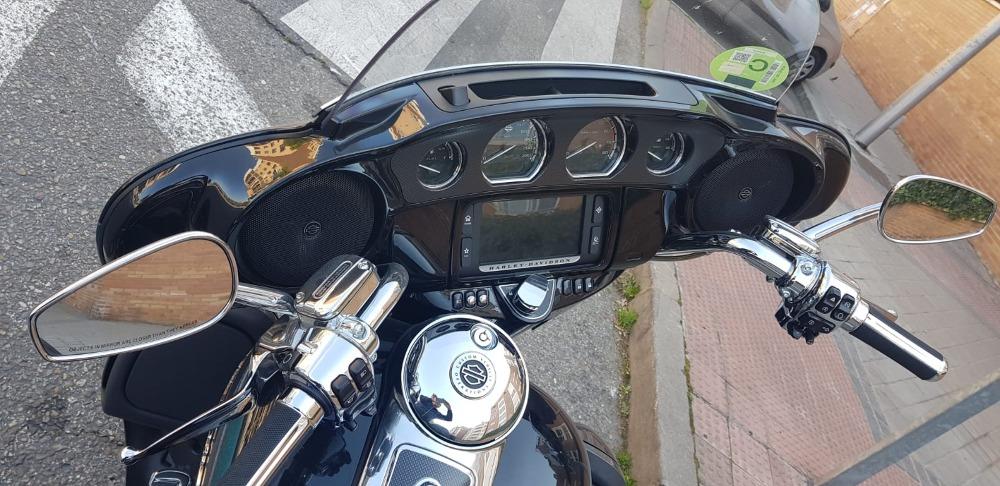 Moto HARLEY DAVIDSON ULTRA LIMITED de segunda mano del año 2015 en Madrid