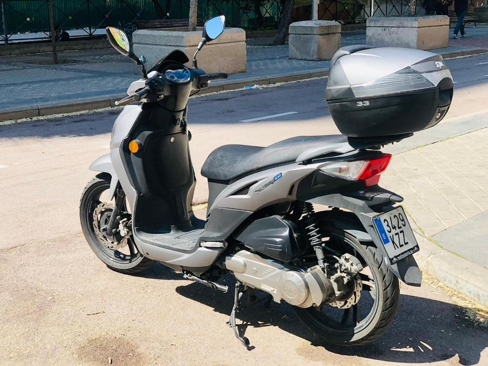 Moto SYM SYMPHONY ST 125 de segunda mano del año 2020 en Madrid