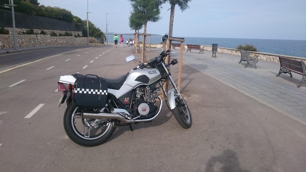 Moto YAMAHA XS 400 de segunda mano del año 1986 en Tarragona