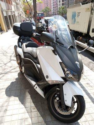 Moto YAMAHA TMAX 530 de segunda mano del año 2014 en Barcelona
