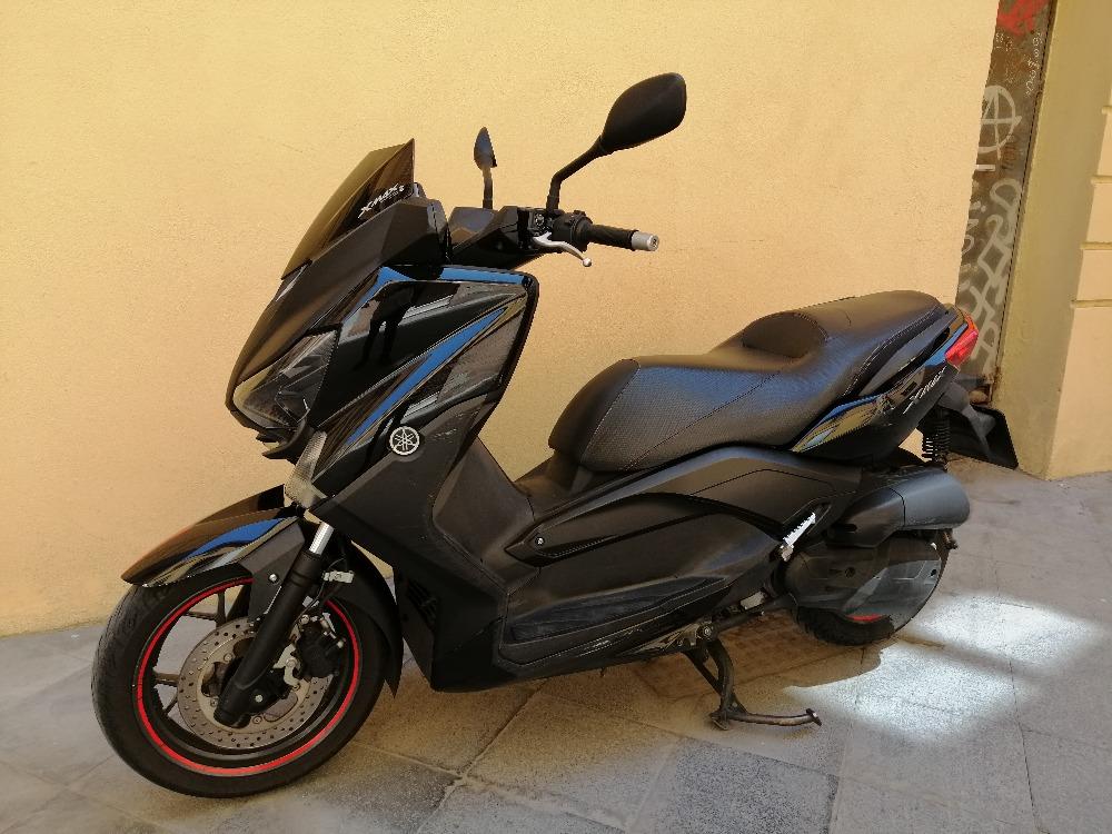 Moto YAMAHA X MAX 125 de segunda mano del año 2014 en Sevilla