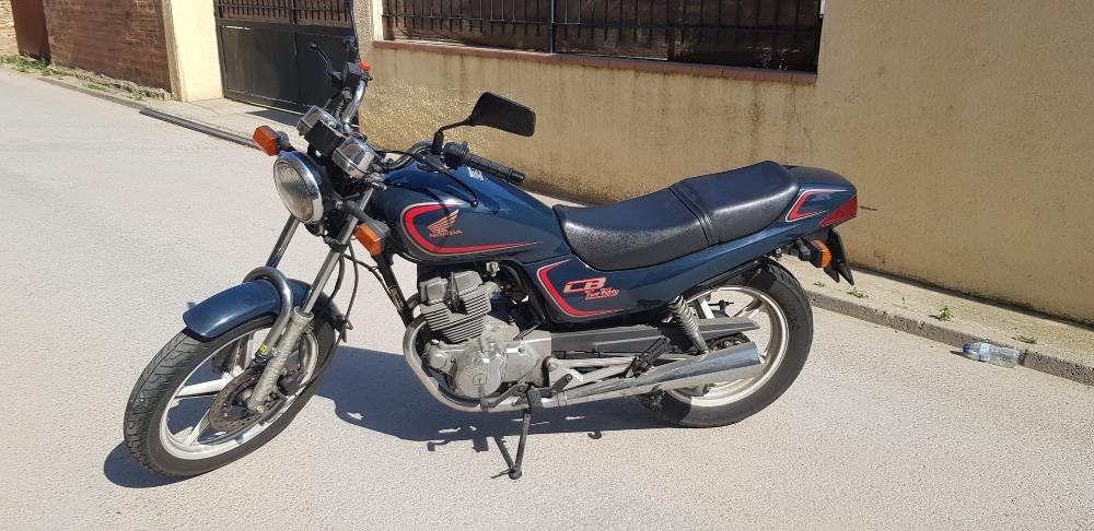 Moto HONDA CB 250 de segunda mano del año 1992 en Girona