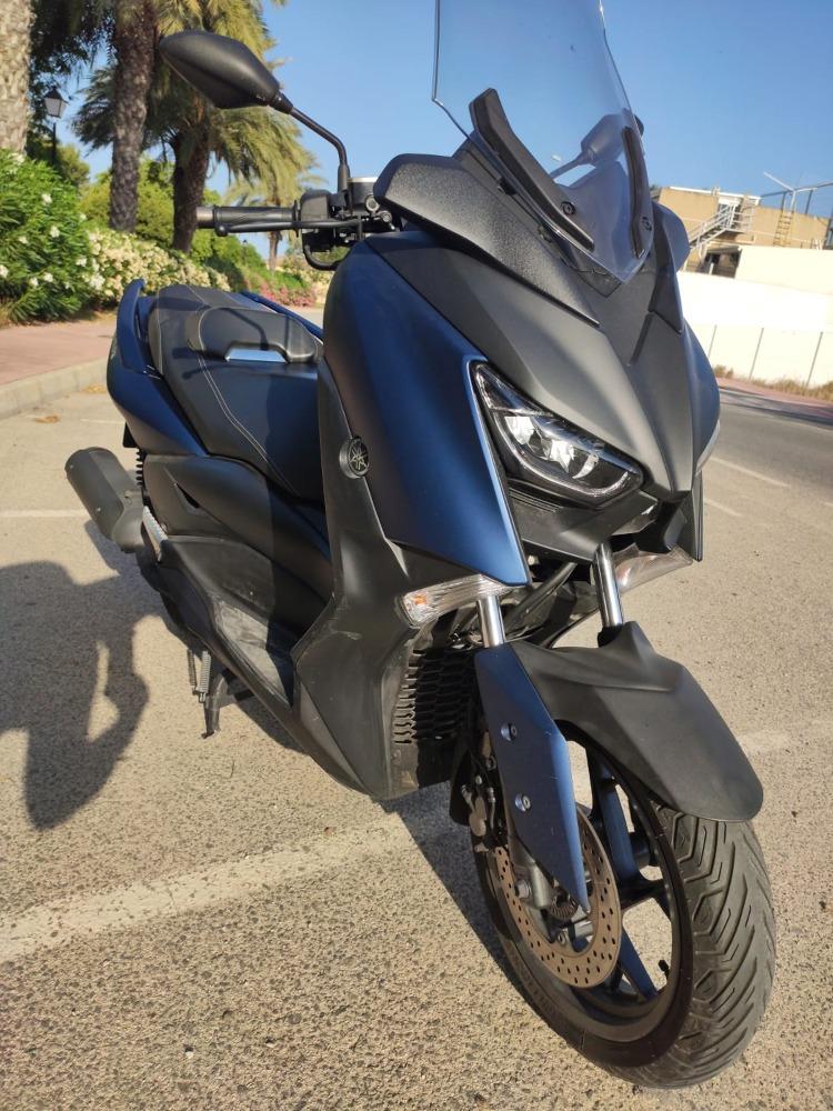 Moto YAMAHA X MAX 125 de segunda mano del año 2018 en Alicante