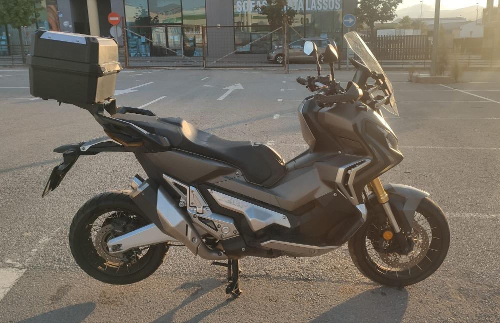 Moto HONDA X ADV de segunda mano del año 2017 en Barcelona