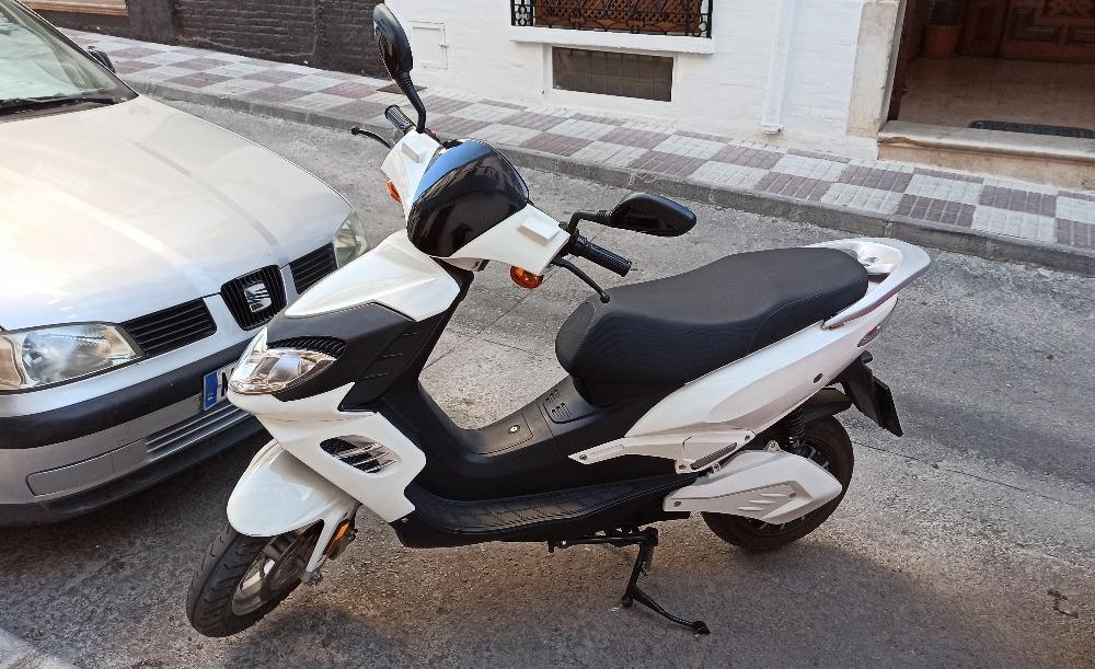 Moto EFUN LIPO 5000W de segunda mano del año 2018 en Málaga