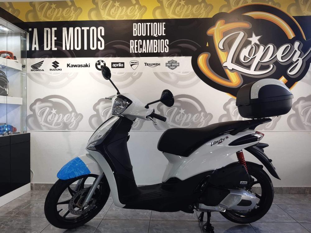 Moto PIAGGIO LIBERTY S 125 de segunda mano del año 2021 en Santa Cruz de Tenerife