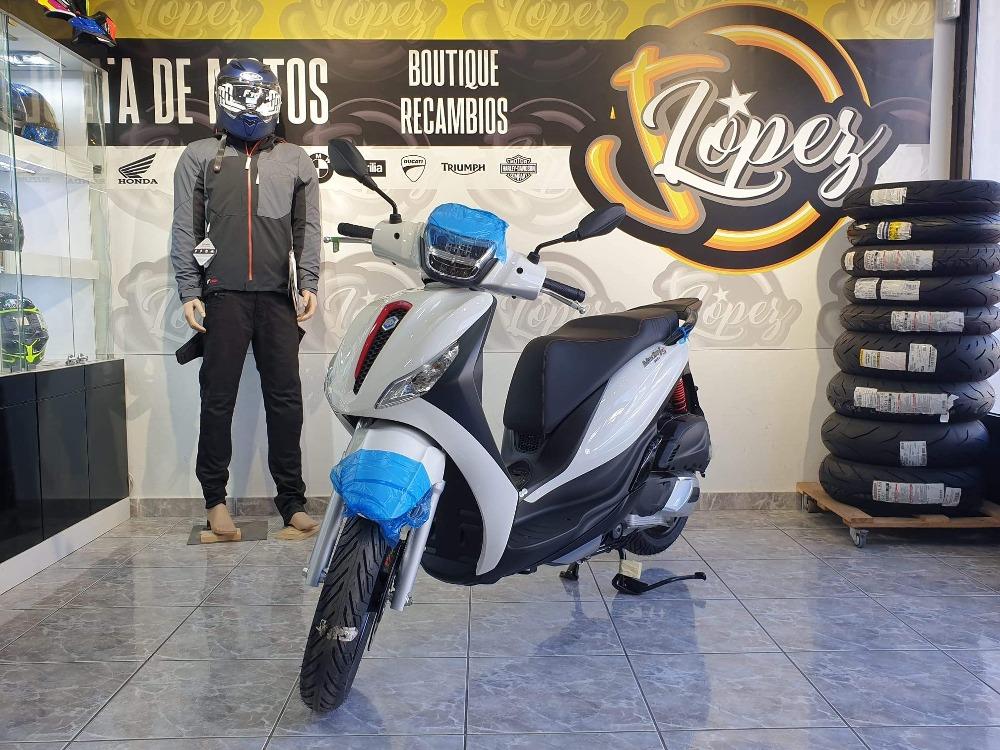 Moto PIAGGIO Medley de segunda mano del año 2021 en Santa Cruz de Tenerife