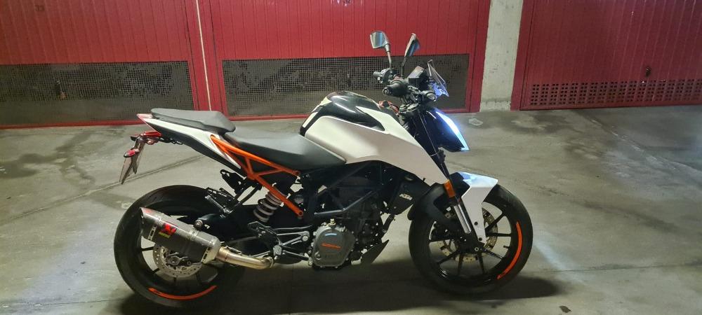 Moto KTM DUKE 125 de segunda mano del año 2018 en Islas Baleares