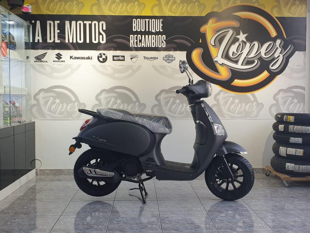 Moto KEEWAY ZAHARA 125 de segunda mano del año 2021 en Santa Cruz de Tenerife