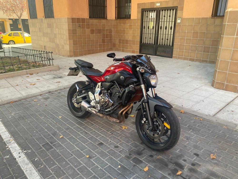 Moto YAMAHA MT 07 de segunda mano del año 2015 en Madrid