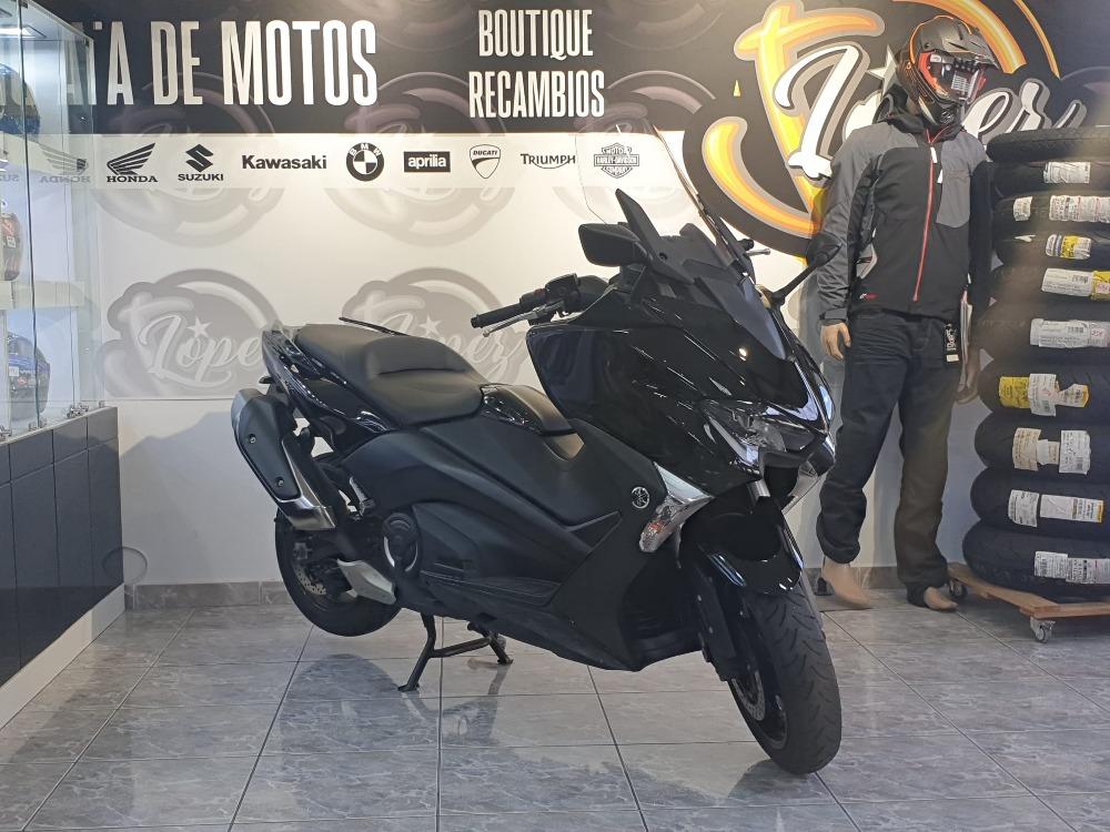 Moto YAMAHA TMAX 530 de segunda mano del año 2018 en Santa Cruz de Tenerife