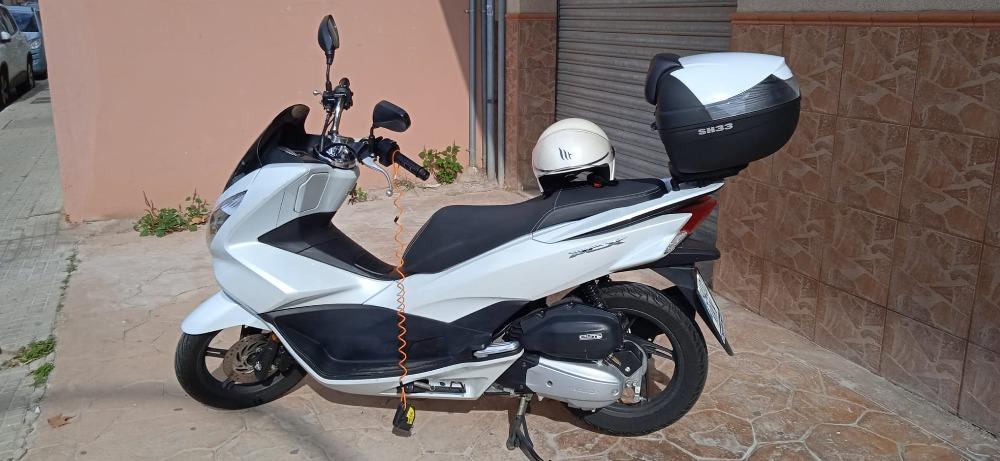 Moto HONDA PCX 125 de segunda mano del año 2018 en Islas Baleares