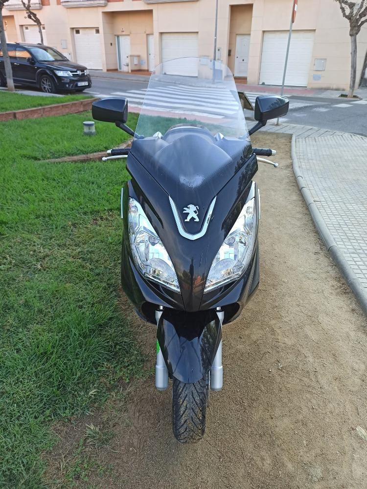 Moto PEUGEOT SATELIS 300 de segunda mano del año 2014 en Tarragona