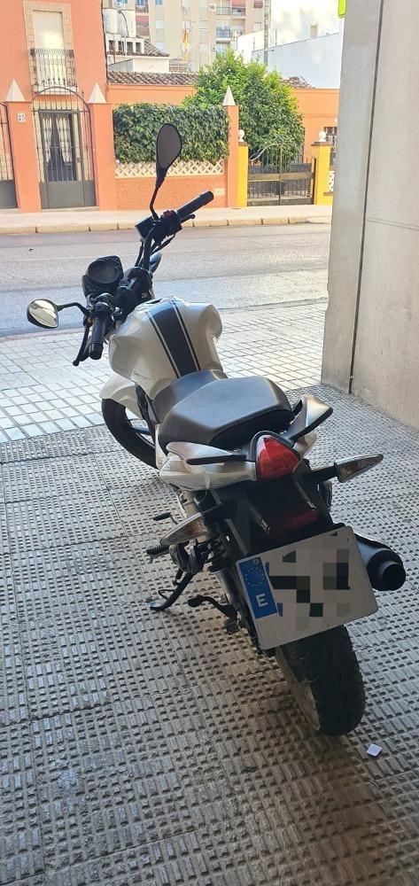 Moto KEEWAY RKS 125 de segunda mano del año 2016 en Jaén