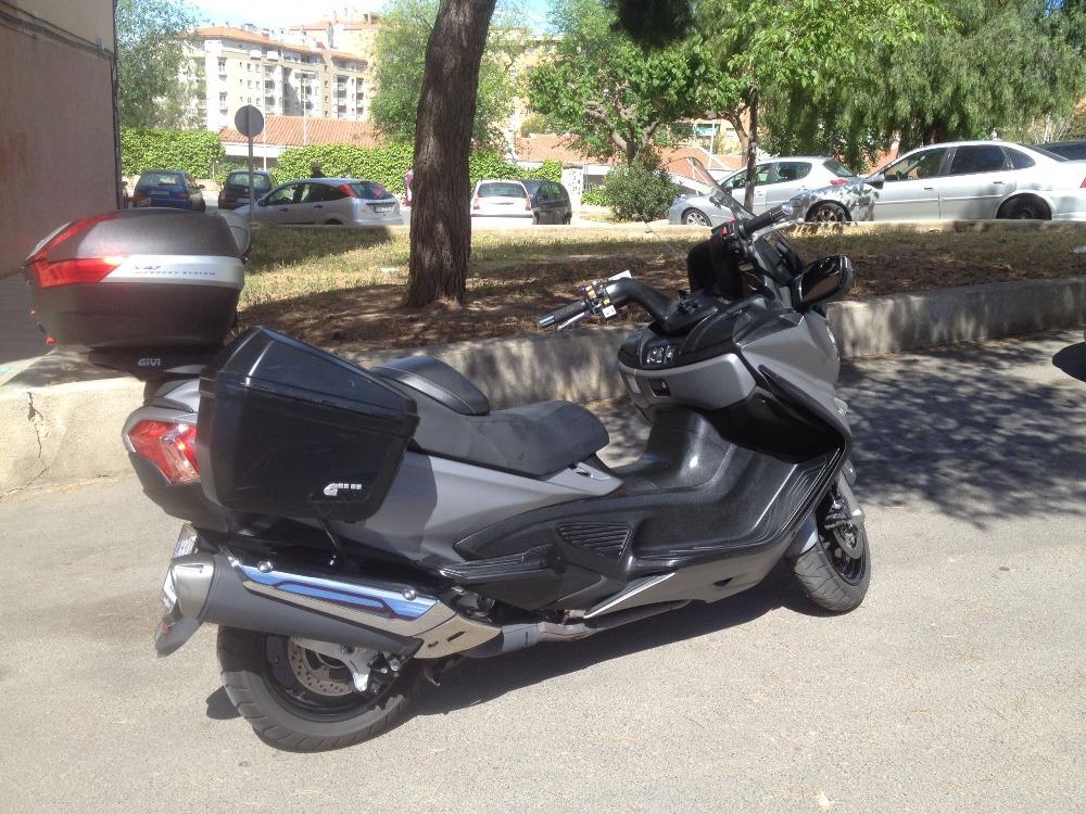 Moto SUZUKI BURGMAN 650 de segunda mano del año 2015 en Tarragona