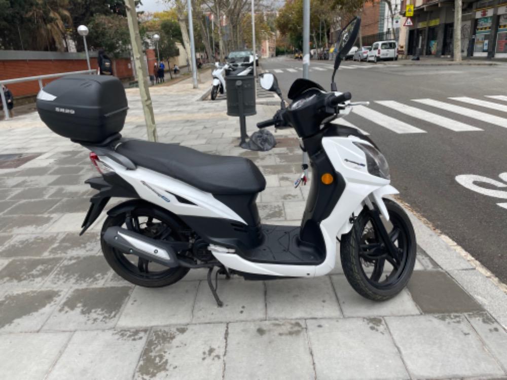Moto SYM SYMPHONY 50 de segunda mano del año 2020 en Barcelona