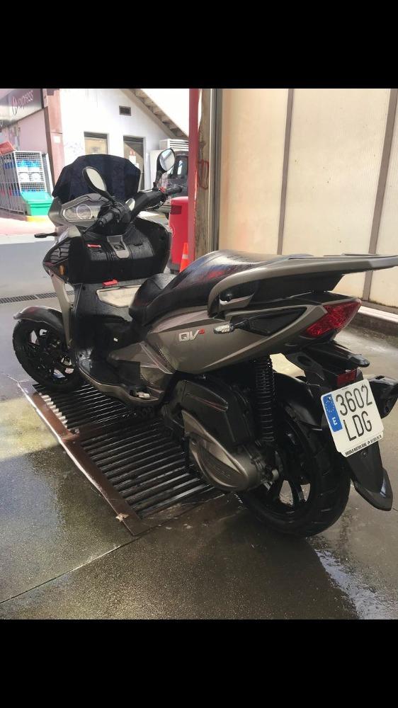 Moto QUADRO 350 D de segunda mano del año 2020 en Madrid