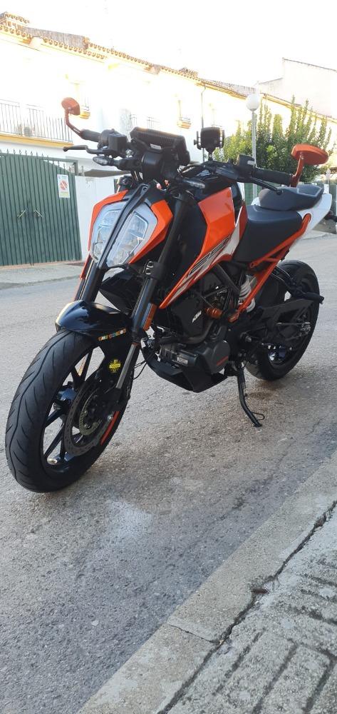 Moto KTM DUKE 125 de segunda mano del año 2021 en Cádiz