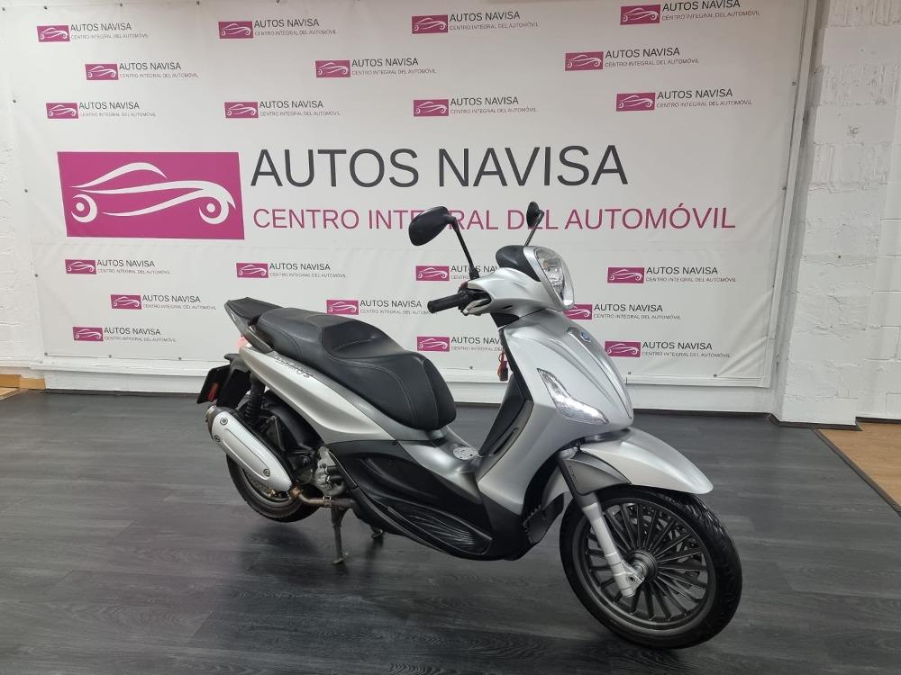 Moto PIAGGIO BEVERLY 300 de segunda mano del año 2016 en Sevilla