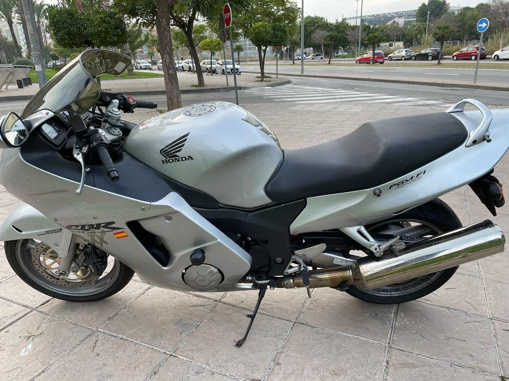Moto HONDA CBR 1100 XX de segunda mano del año 2003 en Murcia