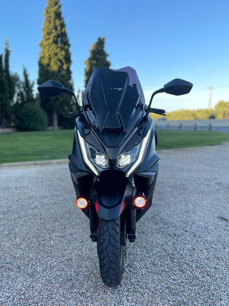 Moto KYMCO AK 550 de segunda mano del año 2019 en Tarragona