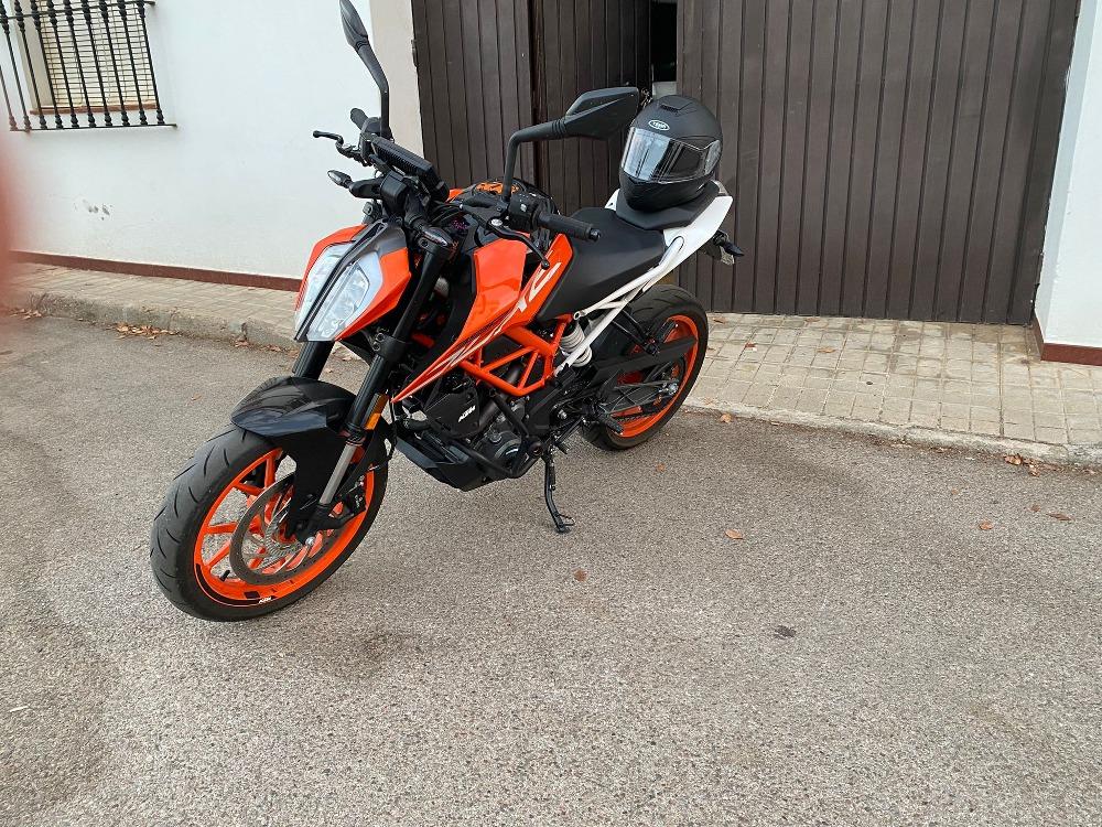 Moto KTM 390 DUKE de segunda mano del año 2020 en Badajoz