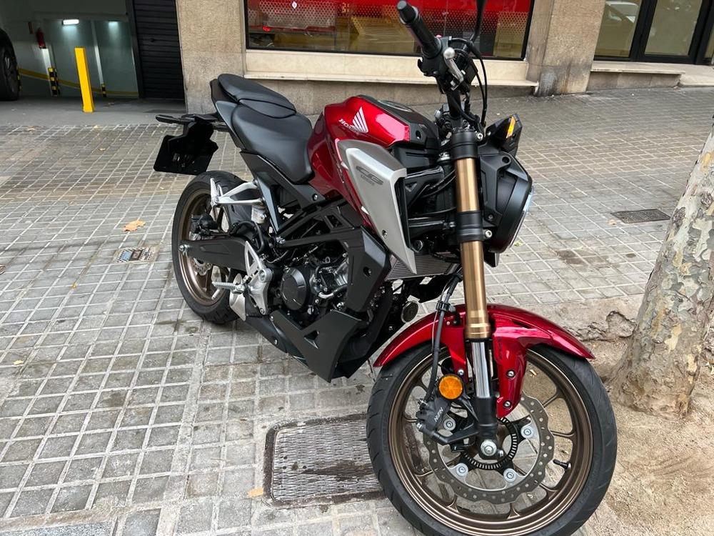 Moto HONDA CB 125 R de segunda mano del año 2021 en Barcelona