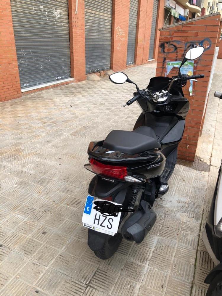 Moto HONDA PCX 125 de segunda mano del año 2014 en Sevilla