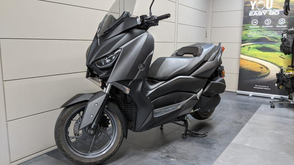 Moto YAMAHA X MAX 300 de segunda mano del año 2020 en Barcelona