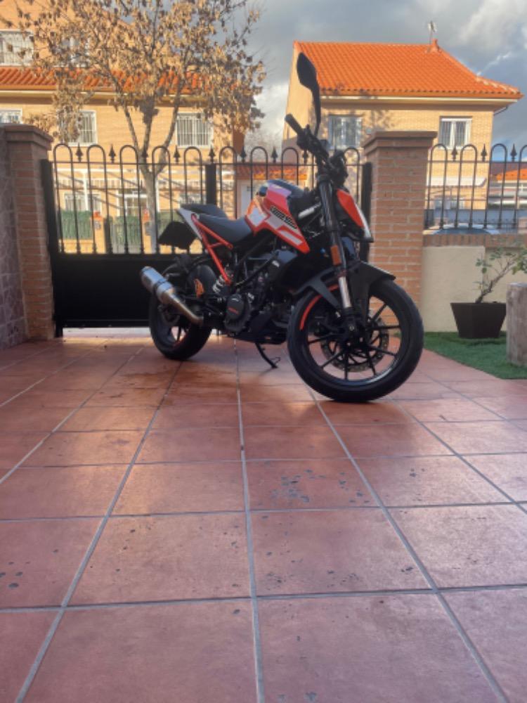 Moto KTM DUKE 125 de segunda mano del año 2020 en Madrid