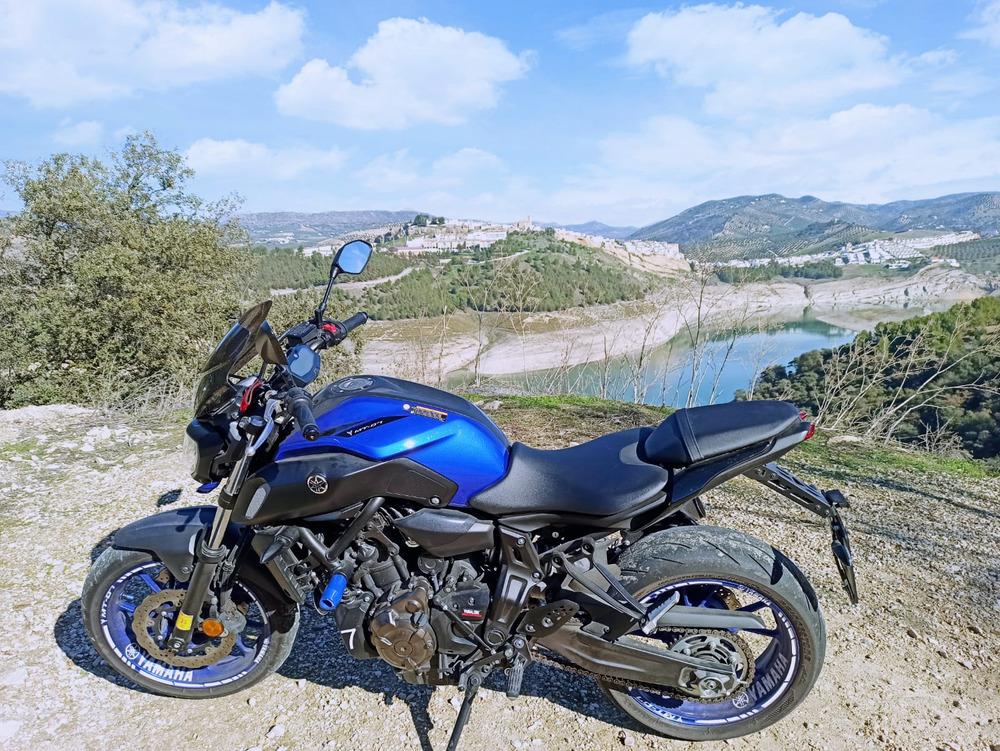 Moto YAMAHA MT 07 de segunda mano del año 2018 en Granada