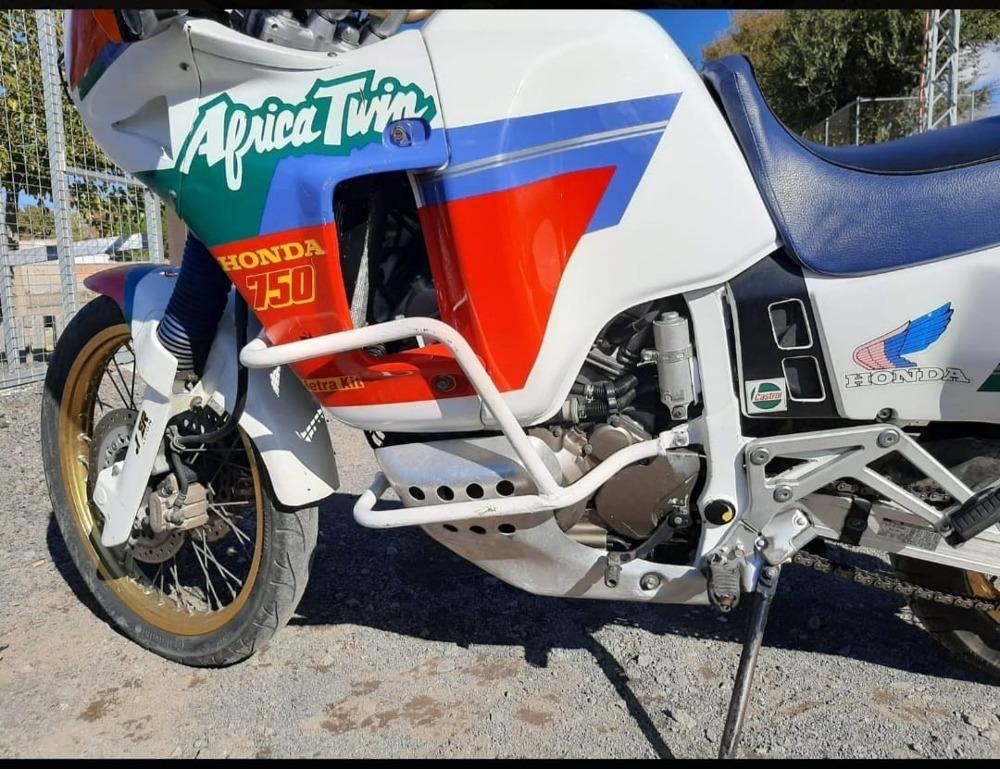 Moto HONDA AFRICA TWIN 750 de segunda mano del año 1990 en Ciudad Real