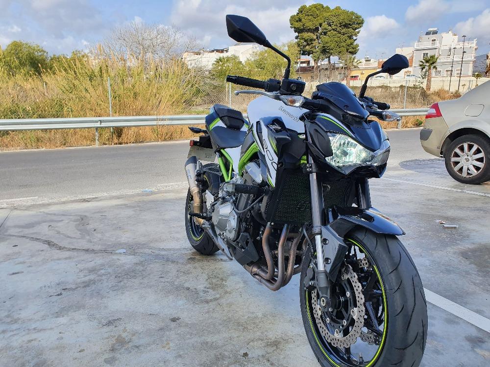Moto KAWASAKI Z 900 de segunda mano del año 2019 en Granada