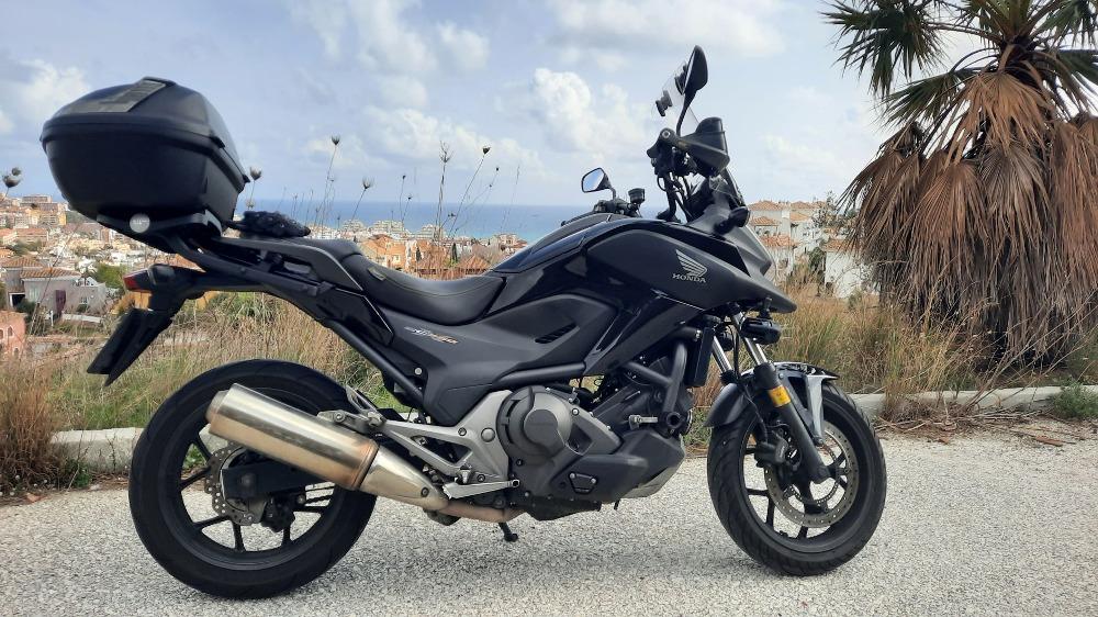 Moto HONDA NC 750 de segunda mano del año 2015 en Málaga